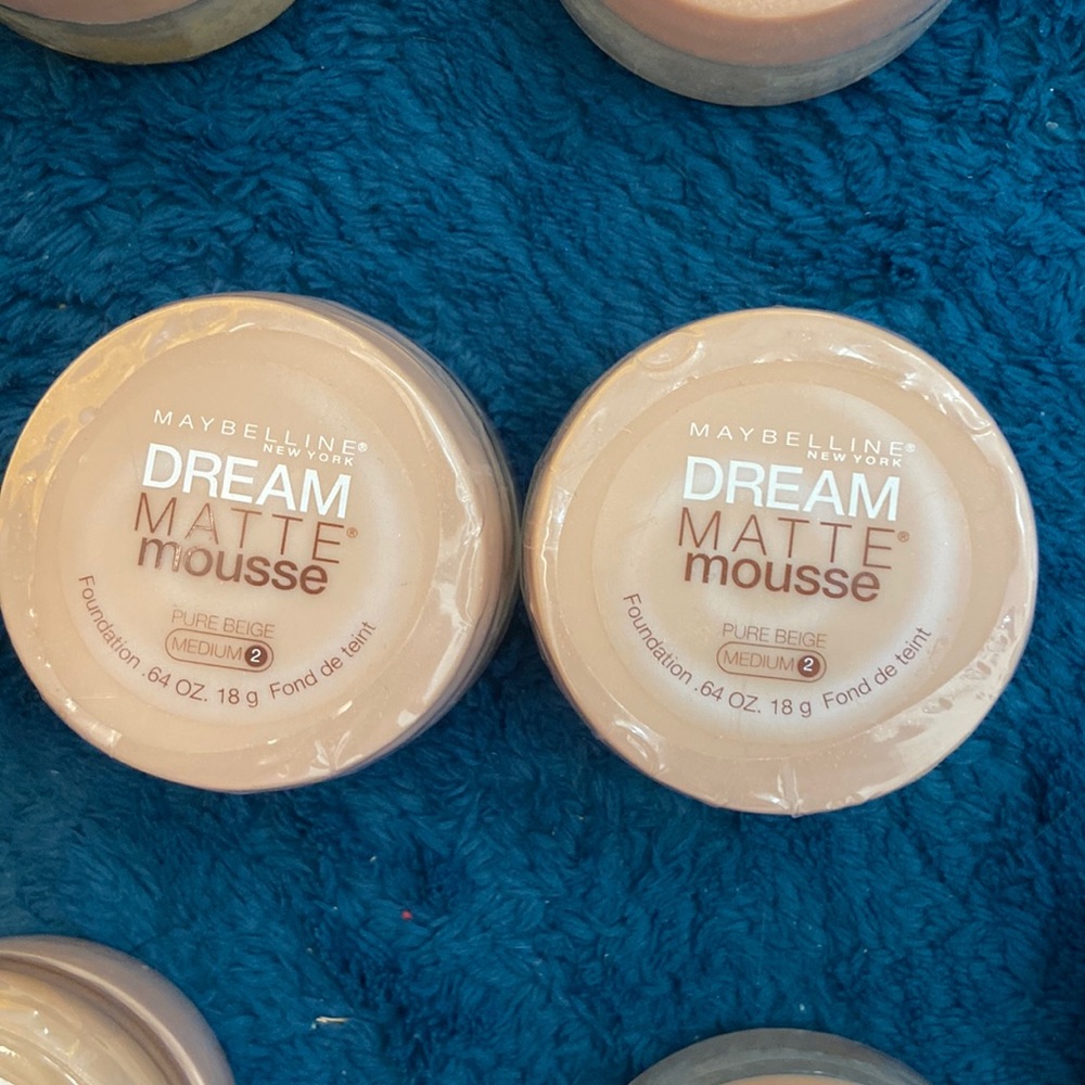 Maybelline Dream Matte Mousse Pure Beige Medium 2